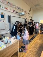 prvňáci a deváťáci