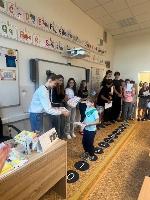 prvňáci a deváťáci