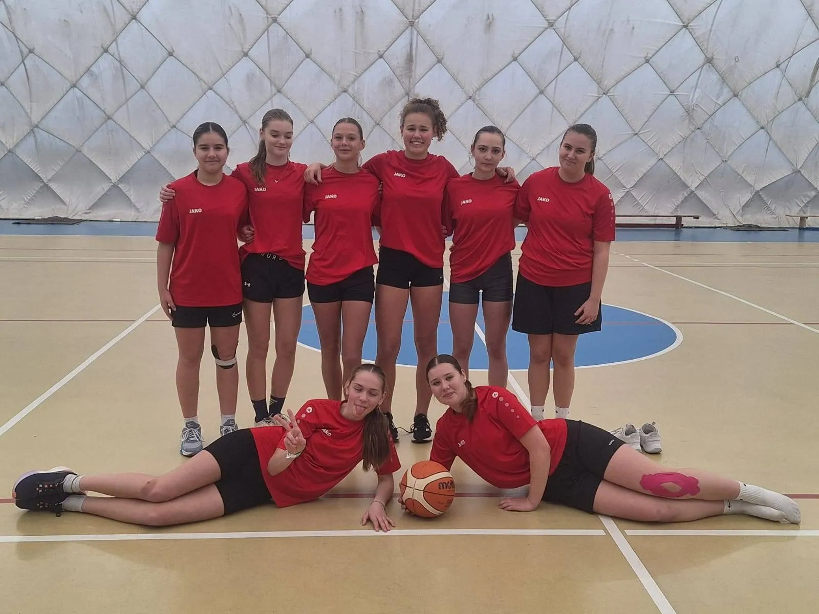 Basket dívky